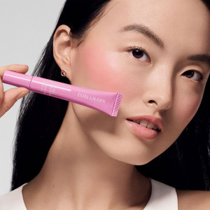Futuristischer Blush Maker - Creme-Rouge Futuristischer Blush Maker - Creme-Rouge